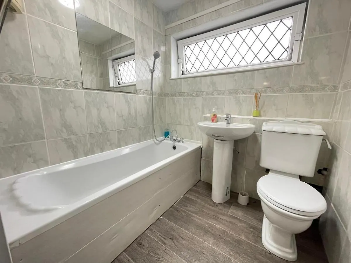 לונדון Private Spacious Room In Beckton