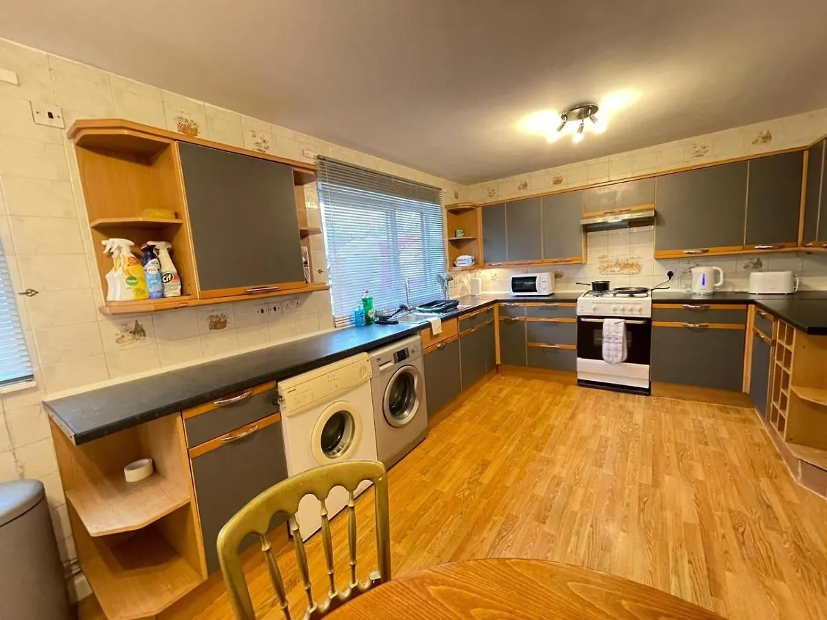 לונדון Private Spacious Room In Beckton 0*,  בריטניה